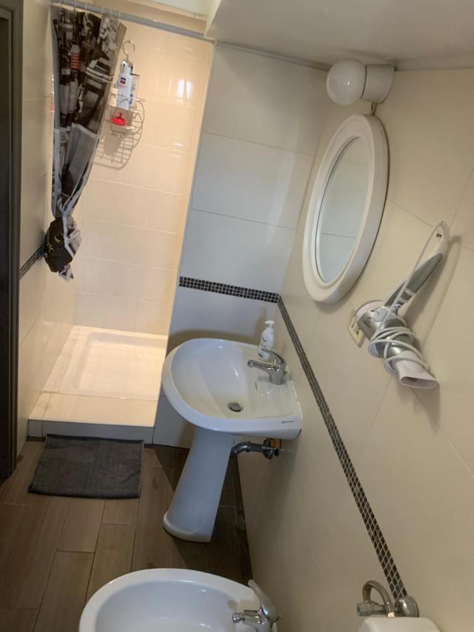 Short Stop Room Флоренція Екстер'єр фото